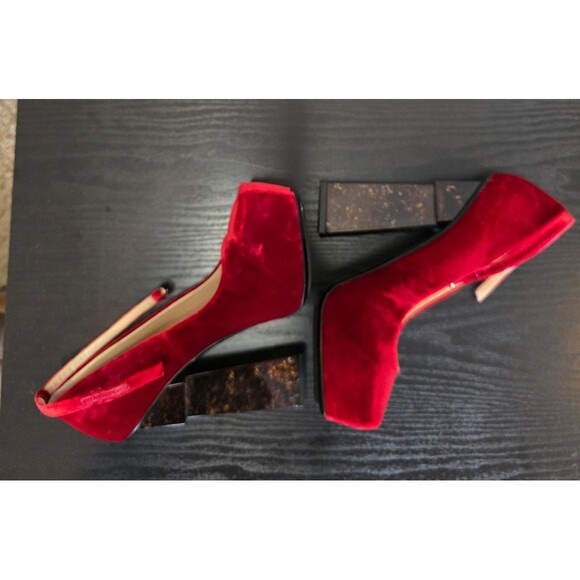 Aperlai red Cosplay / Christmas heels made in Italy NWOT women's size 38 - Picture 10 of 12